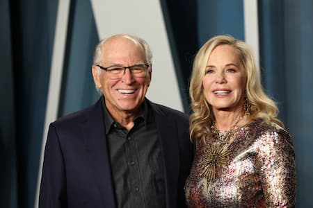 Margie Washichek and Jimmy Buffet Photo Margie Washichek and Jimmy Buffet Photo